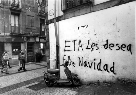 Esa es una simplificación falaz y etnocentrista, que sitúa a la europa cristiana y a estados unidos en. Fotos: A história do ETA em imagens | | EL PAÍS