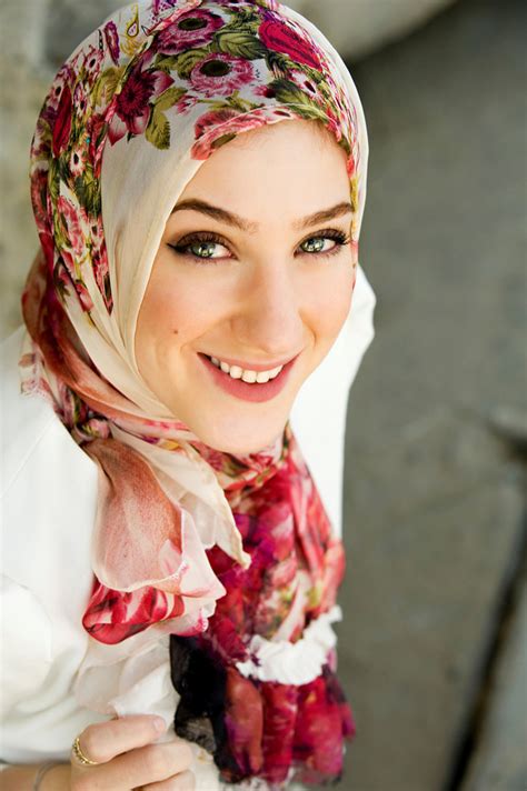Gaya Terbaru 26 Latest Hijab Style