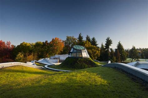 Botanical gardens were typically organized into plant classifications based on research and education, medicinal and food plants of horticultural significance, as well as aesthetic beauty. VANDUSEN BOTANICAL GARDEN VISITOR CENTRE BY PERKINS+WILL ...