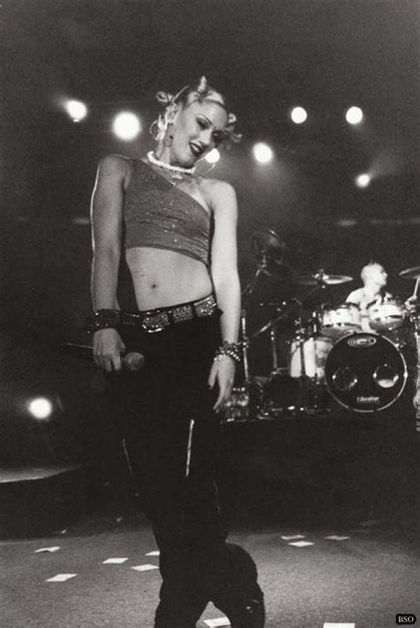Солистка и сооснователь музыкальной группы no doubt (с 1986 года). Return Of Saturn | Gwen, Gwen stefani 90s, Gwen stefani style