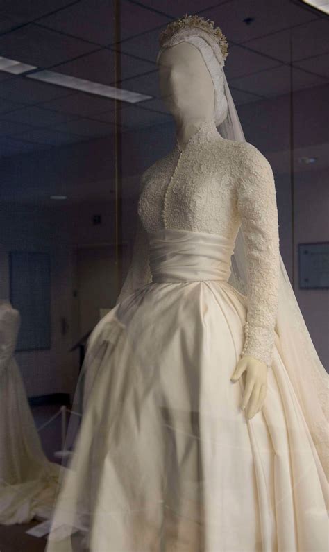 25000 Replica Of Grace Kellys Wedding Dress At Philadelphia University