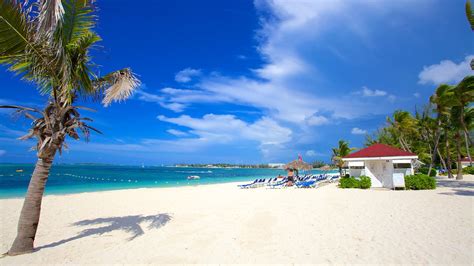 Cable Beach In Nassau Expediade