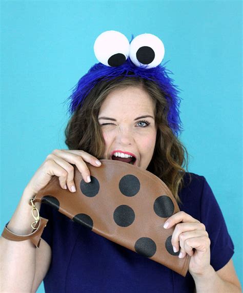 This cookie monster costume is so cute and easy to put together! Easy Homemade Cookie Monster Costume - Persia Lou