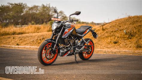 It has some impressive array of things to offer such as bifurcated led headlamp, all new instrument console, tank shrouds. 2019 KTM 125 Duke ABS first ride review - Overdrive