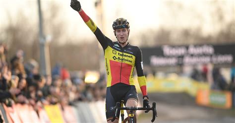 Voor de tweede plaats nam zijn broer diether de maat van jens vandekinderen, zodat het feest ten huize sweeck in schriek compleet was. Belgisch kampioen Aerts zegeviert in Zonhoven na ...
