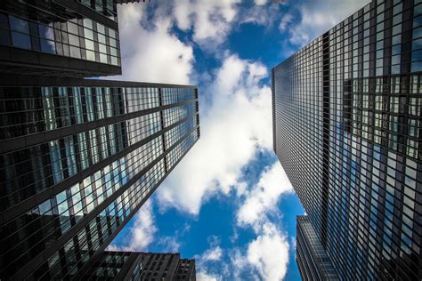 무료 이미지 건축물 하늘 지평선 햇빛 원근법 시티 마천루 도시 풍경 도심 반사 정면 푸른 직업적인 탑