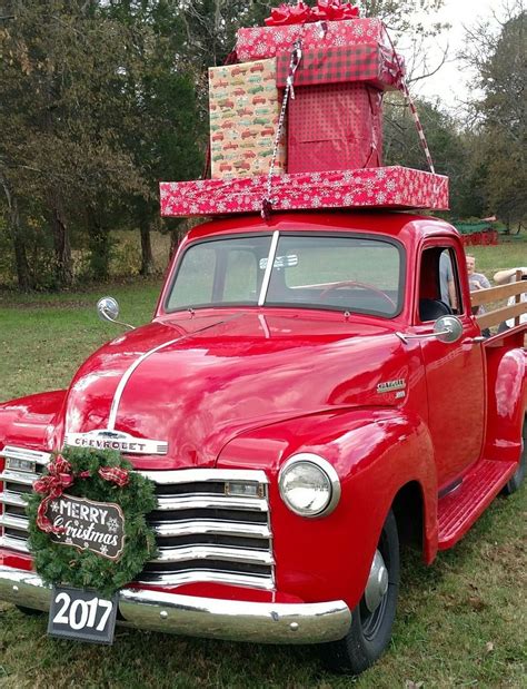 Hot Gm Cars Christmas Parade Floats Christmas Red Truck Christmas