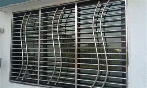 Ss304 Stainless Steel Window Grill Rs 425 Square Feet Gayatri Rolling
