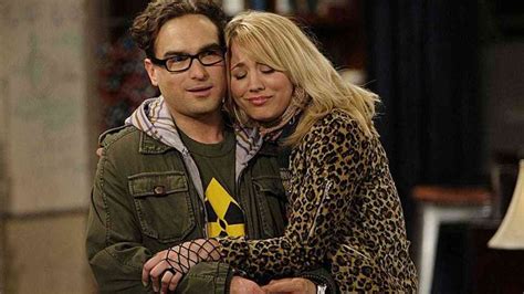 Johnny Galecki Y Kaley Cuoco En The Big Bang Theory Celebrities