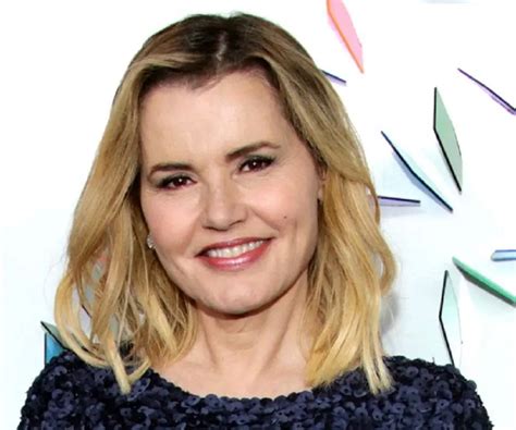 Geena Davis Producer Timeline Childhood Geena Davis Biography