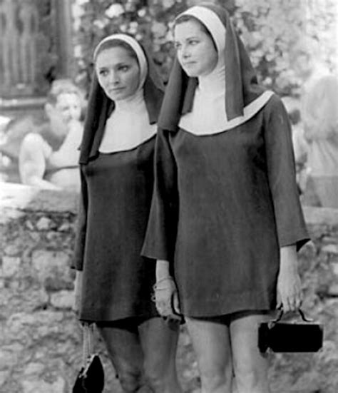 Pourquoi ces notes à christine boutin ? Jeune, Christine Boutin aurait été hôtesse de l'air sur ...