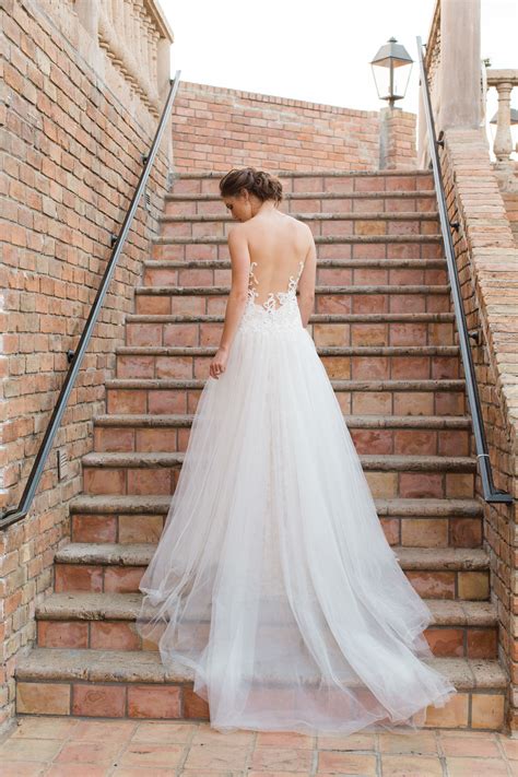 We did not find results for: You'll Feel Enchanted After Seeing This European Style Patio Wedding | Wedding gowns mermaid ...