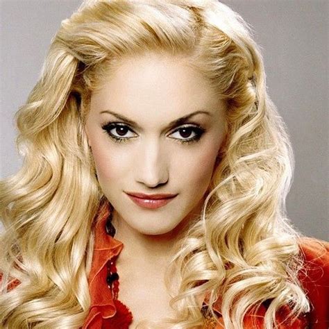 Pin By Crackpot Baby On Šaty Odevy Doplnky Gwen Stefani Pictures