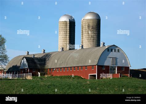 New Jersey Farm Barn And Two Silos Stock Photo Alamy