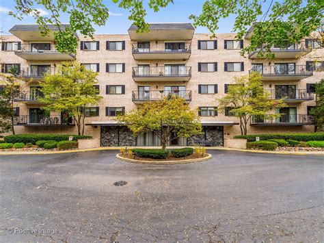 Oakbrook Terrace East Oakbrook Terrace Il Condos And Townhomes For Sale