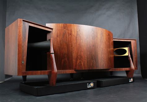A Legend Jbl Paragon Hornsystem Audio Room Modern Furniture Living