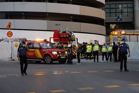 We did not find results for: Las imágenes del incendio en el Santiago Bernabéu - AS.com