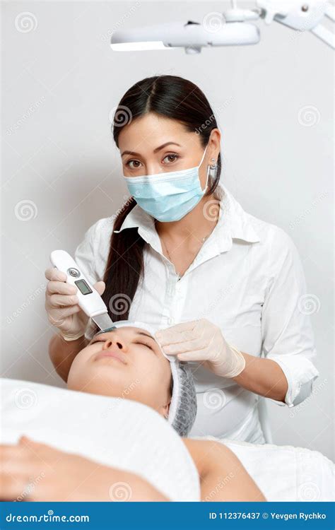Cosmetology Hardware Cleaning The Pores Stock Image Image Of Korean