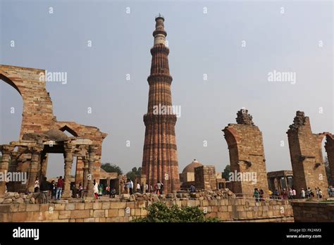 Qutub Minar Courtyard And Its Ruins The Tallest Minaret In India