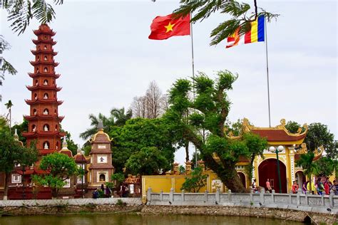 10 Pagodas In Vietnam With Magnificent Architecture