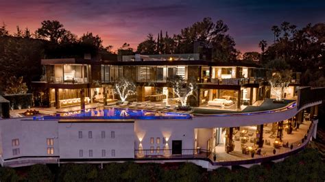 Inside A 139 Million Bel Air Mansion Made For Entertaining Robb Report