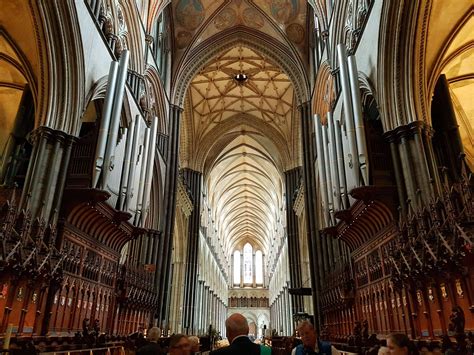 Salisbury Cathedral - TravBlog.com - Travel tips, things to do and manymore