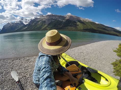 Maligne Lake Kayaking Trip In Jasper National Park Bearfoot Theory