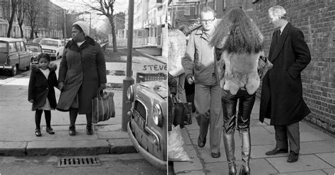 30 Impressive Black And White Photos Capture Street Scenes Of London In