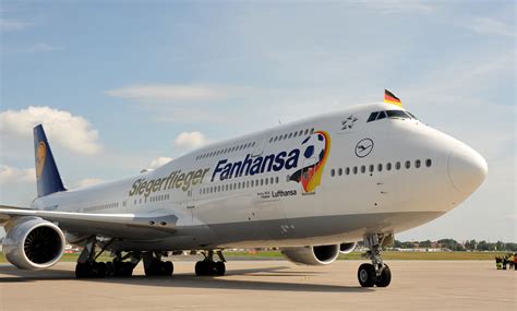 Lufthansa Extends The ‘siegerflieger Livery To 2016 Lufthansa Flyer