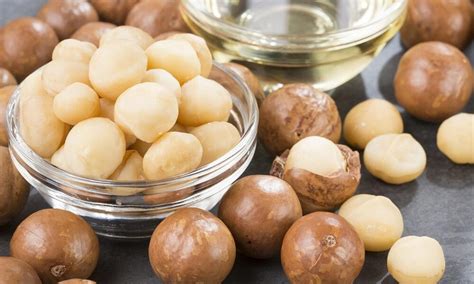 Las fuentes más ricas en la dieta humana son los cereales integrales como el trigo y el arroz, la levadura y el hígado, sobre todo el hígado de cerdo. 11 Signos y síntomas de la deficiencia de tiamina (vitamina B1)