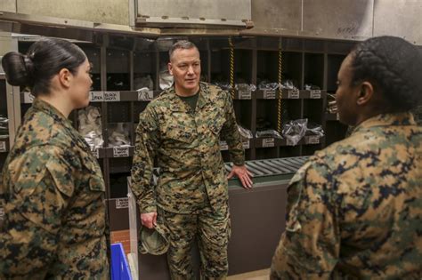 Marine Corps Begins Integrating Women With Men During Boot