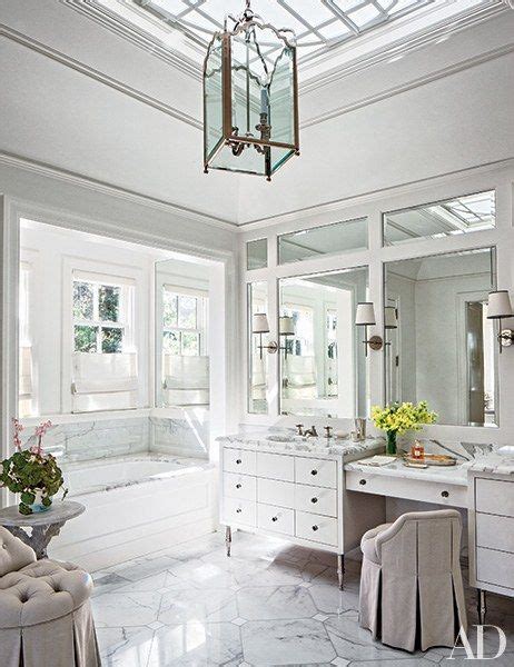 24 White Baths That Will Transform Your Home Into A Spa White