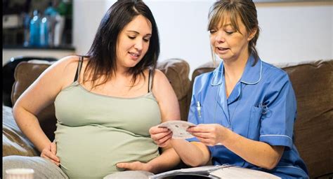 difference between midwife and doula mira