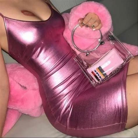 The perfect baddie aesthetic hot animated gif for your conversation. Images Boujee Pink Baddie Aesthetic - Pin by Chyra J 🦋 on Money Goals | Pink aesthetic, Bad girl ...