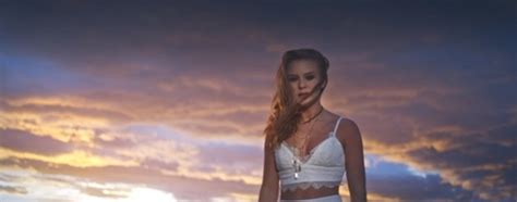 Watch Zara Larssons Never Forget You With MNEK Fabulous Video