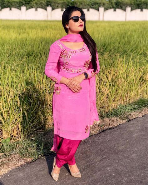 Kaurb On Instagram Suit Patiala Sahi Att Lagda Beautiful Suit