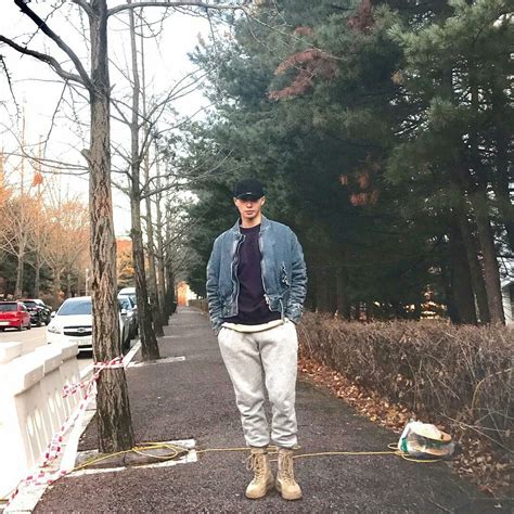 With seo joon's personality and charms he sure makes his fans look forward to his instagram update. 박서준 Indonesia on Twitter: "PIC/IG 161218 - Park Seo Joon ...