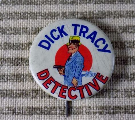 vintage dick tracy detective pinback or button from newspaper promo ebay