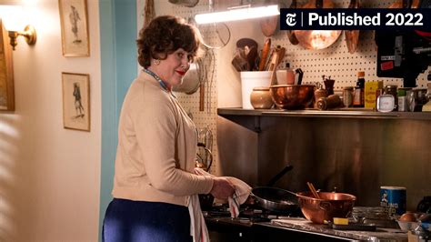 ‘julia Review Mastering The Art Of Playing Julia Child The New York