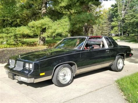 1983 Oldsmobile Cutlass Supreme T Tops Gbody Grand National Monte Carlo Classic Oldsmobile