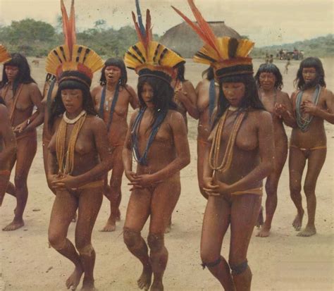 Brazil Tribe Girls Naked Runners