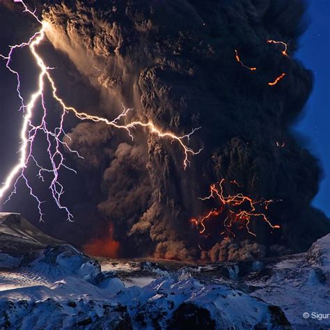 Icelandic Volcano Volcano Photos Volcano Lightning Eyjafjallajökull