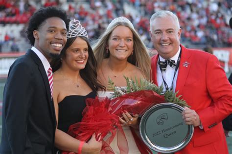 Calleigh Powell Crowned Wku S Homecoming Queen Western Kentucky University