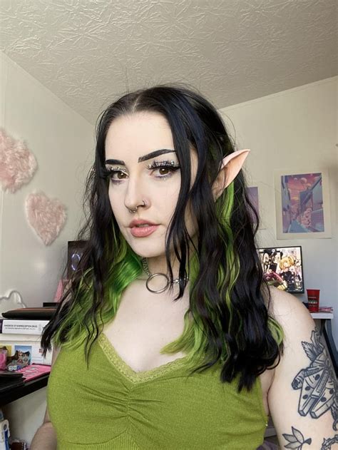 Youve Seen Goth Girls But How Do We Feel About Goth Gamer Girls 🥺👉👈