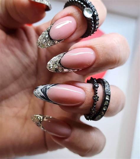 Modern And Creative Designs For French Nail Art Ideasdonuts