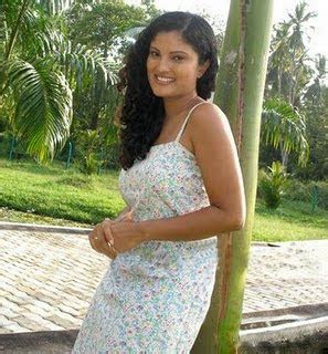 Sexy Sri Lankan Actress And Models Rashmi Paboda Sandeepani