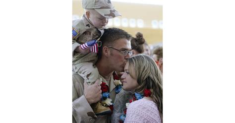 In 2004 Army Sgt Soldier Homecoming Kissing Pictures Popsugar Love And Sex Photo 31