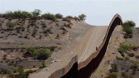El Muro Cobra Sus Primeras Víctimas Frontera De Sonora Con Arizona