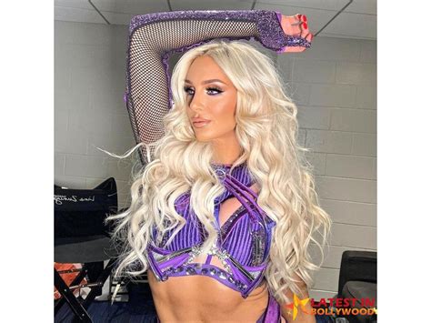 How Tall Is Charlotte Flair Height Weight Body Measurements Age Net Worth