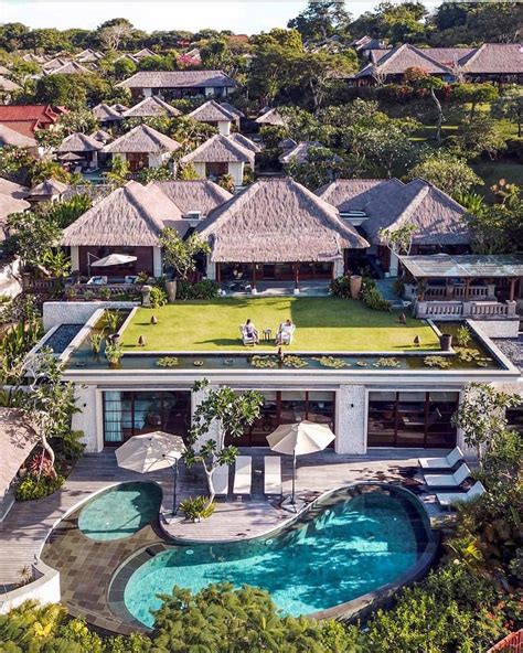 Four Seasons Jimbaran Bay Bali 😍😍😍 Credits Michutravel